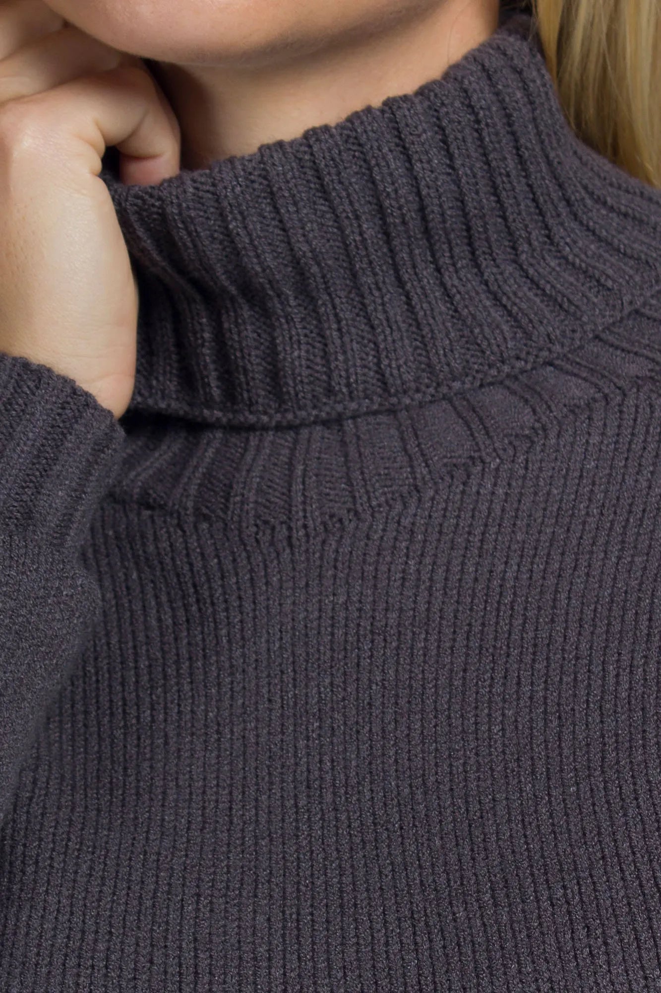 Women’s Dark Gray 3D Viscose Turtleneck Blouse