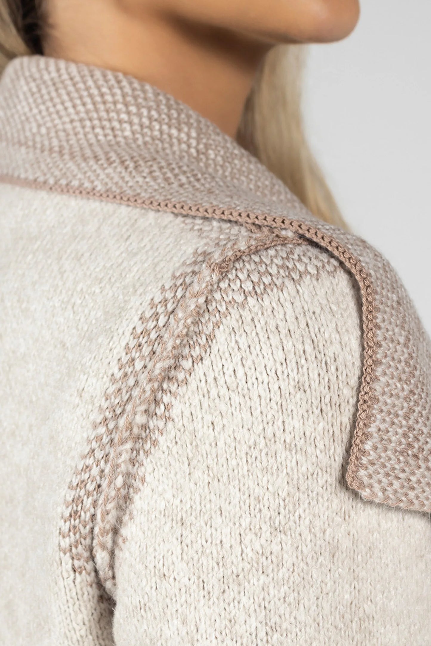 Women’s Reversible Knit Coat Beige – Elegant and Comfortable