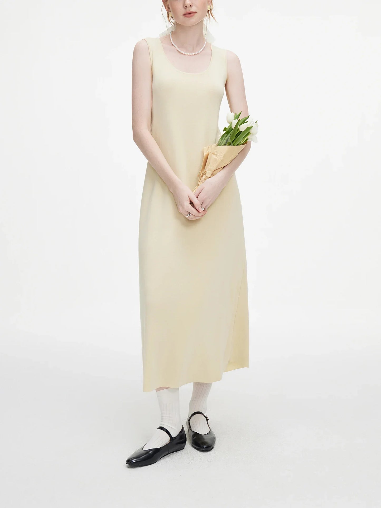 Elegant Sleeveless Midi Dress