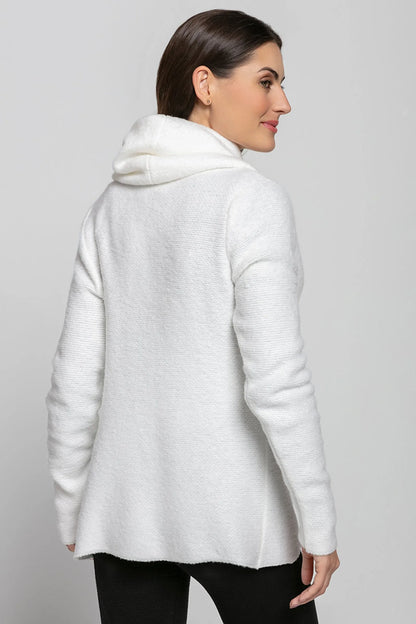 Women’s White Knit Coat with Twisted Collar – Elegant and Comfortable