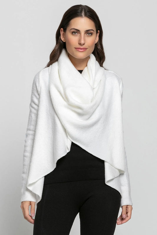 Women’s White Knit Coat with Twisted Collar – Elegant and Comfortable